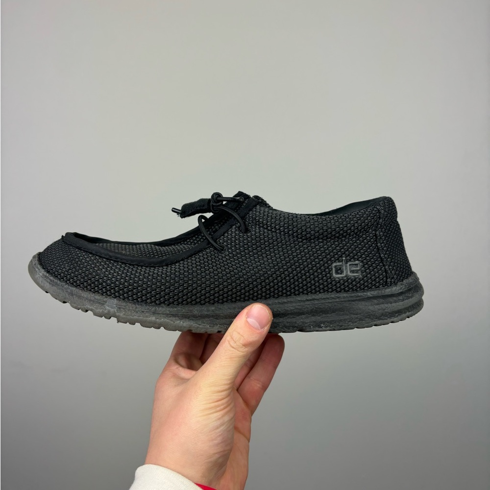 Hey dude black wally‎ lightweight slip ons
